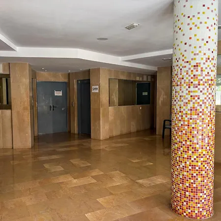 Senorio Oropesa 3000 Apartment *