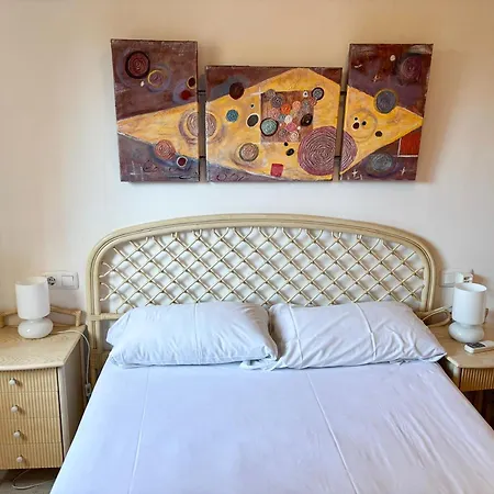 Senorio Oropesa 3000 Apartment